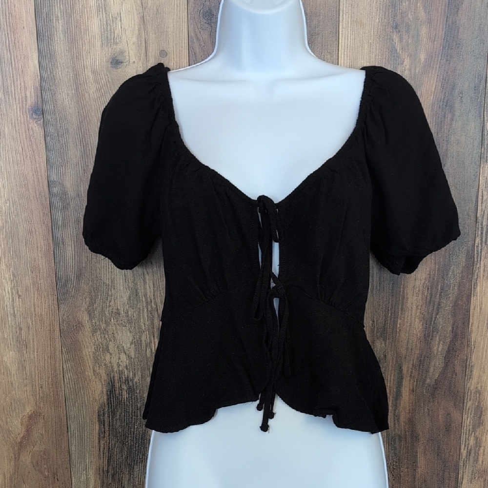 Forever 21 Black Tie-Front Crop Blouse M D373x